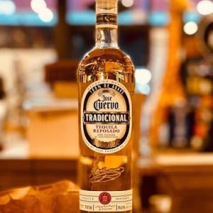 TEQUILA JOSE CUERVO TRADICIONAL
